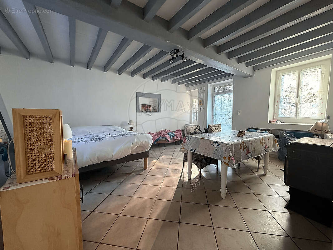 Maison à BILLY-CHEVANNES