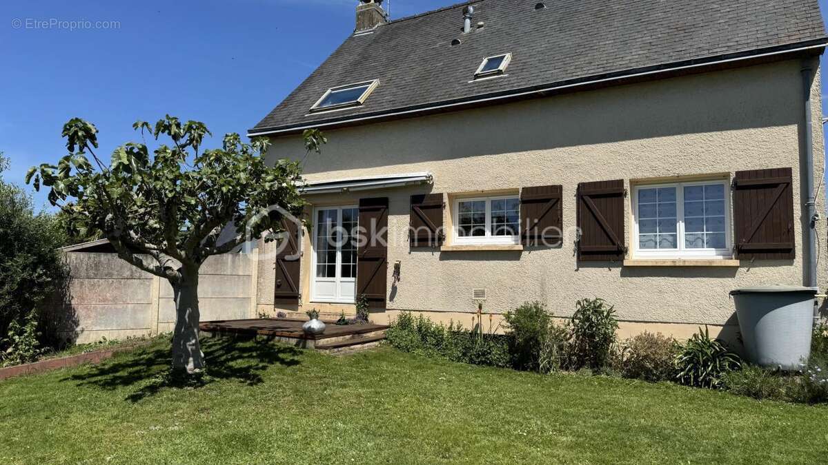 Maison à CHARTRES-DE-BRETAGNE