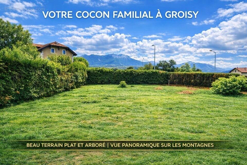 Terrain à GROISY