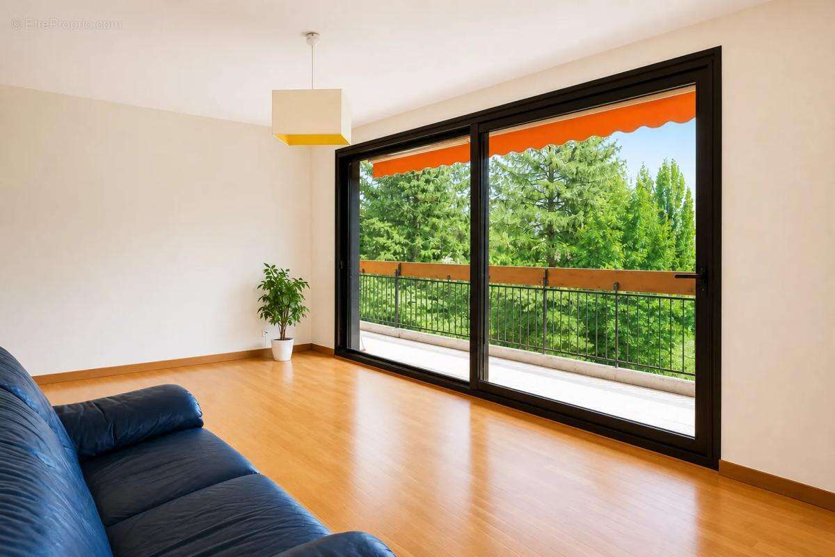 Appartement de 5 pièces à Échirolles Résidence du Château - photo 4
