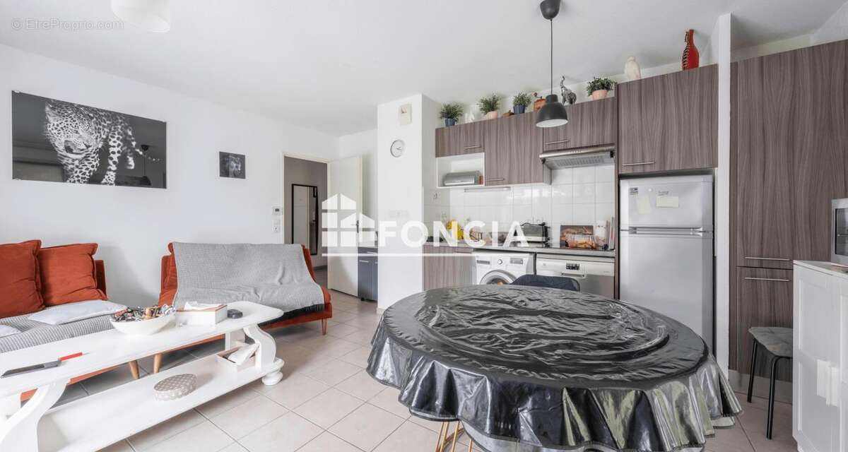 Appartement à PAREMPUYRE