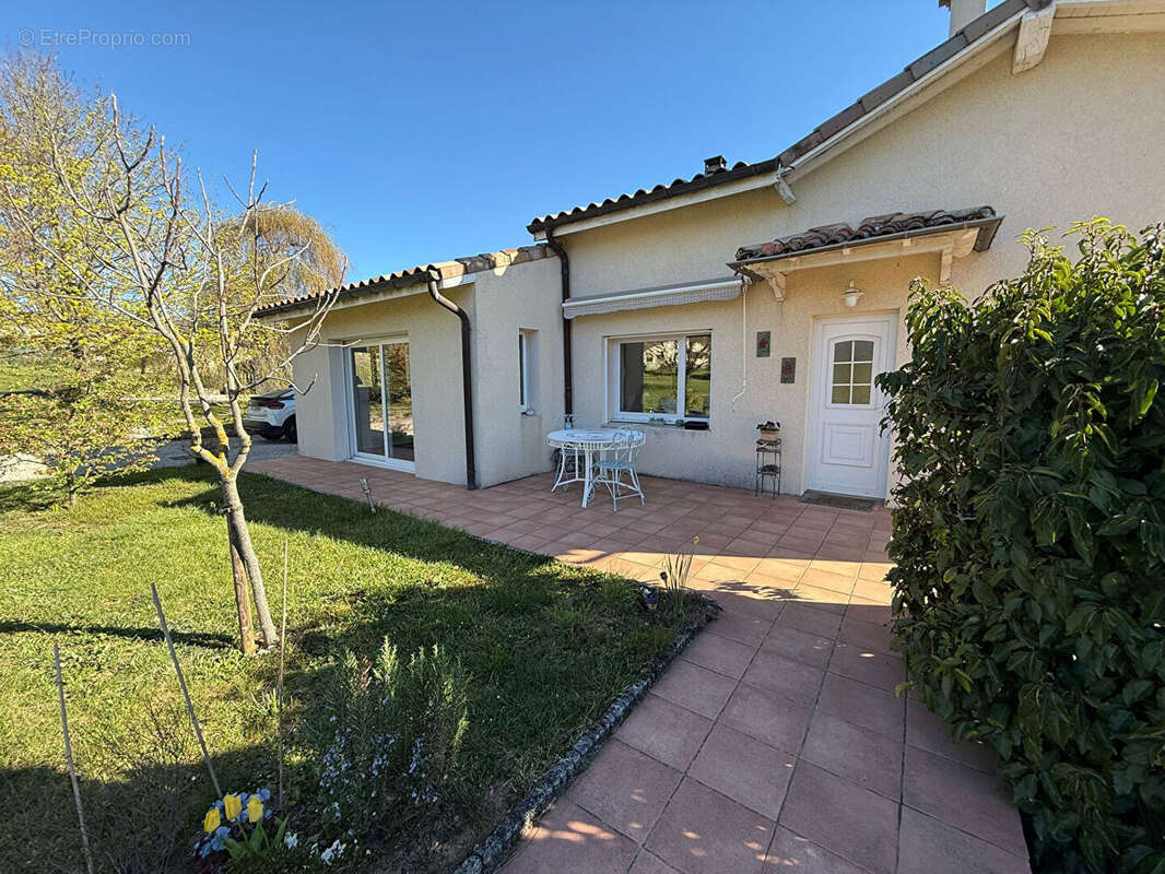 Maison à VERNOUX-EN-VIVARAIS