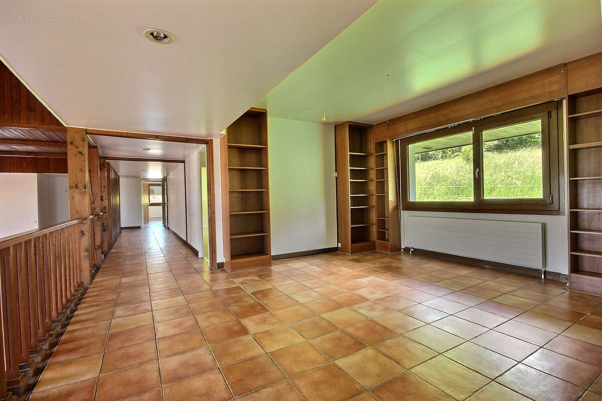 Maison à MARIGNIER