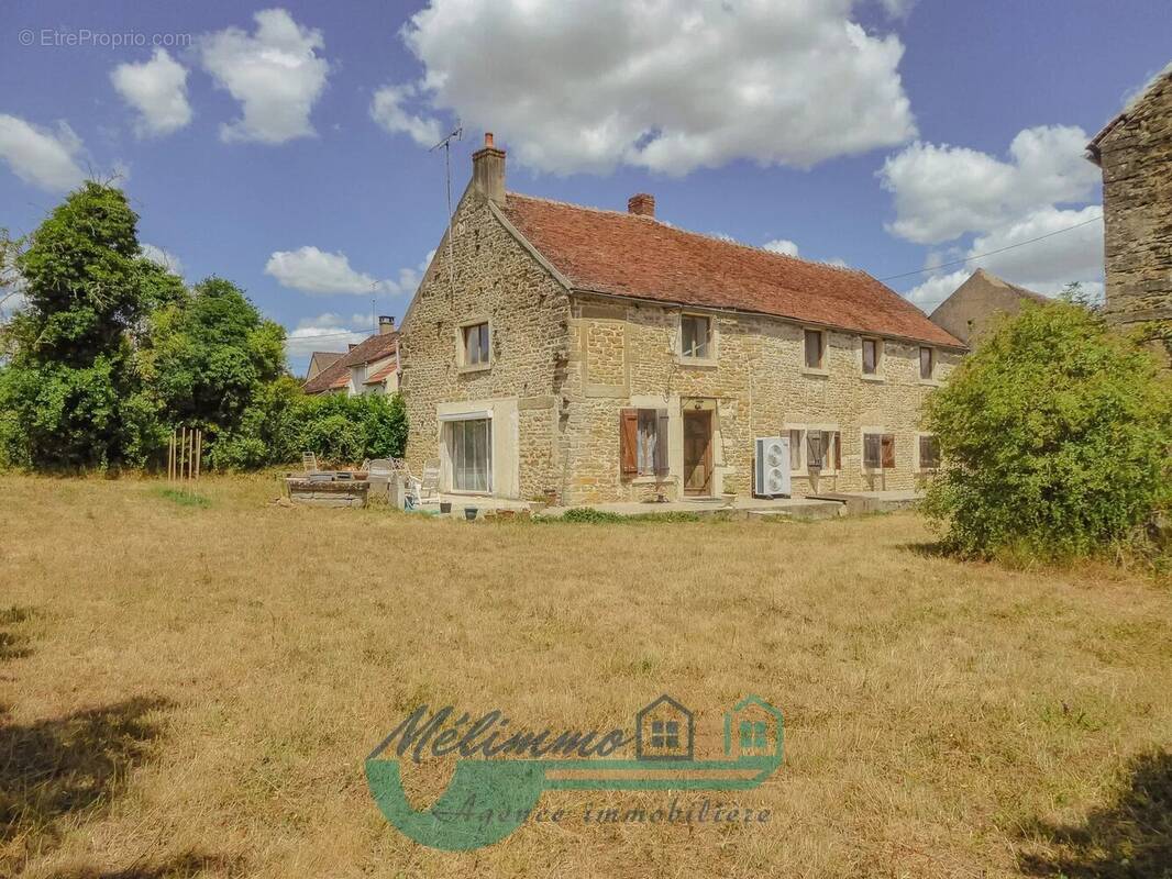 Maison à OISY