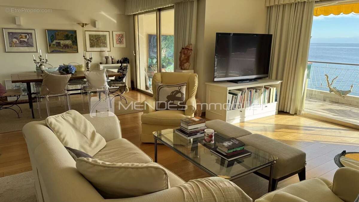 Appartement à ROQUEBRUNE-CAP-MARTIN