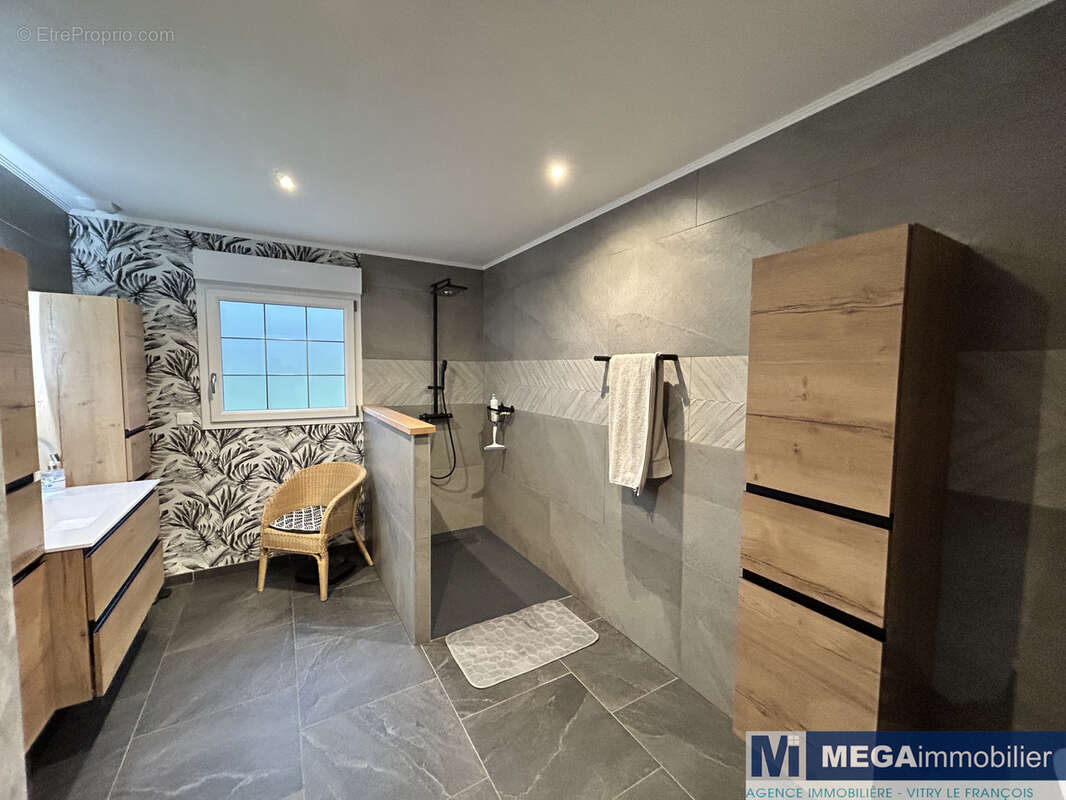 Maison à COURDEMANGES