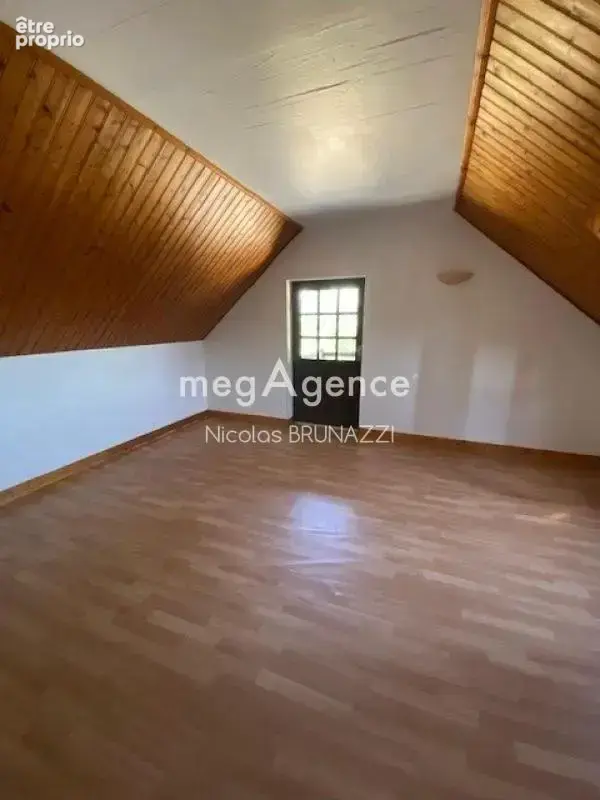 Maison normande de caractère avec dépendance et terrain de 1 900 m² - photo 9