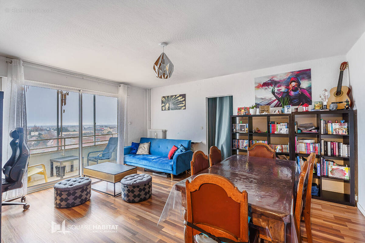 Appartement à CHENOVE