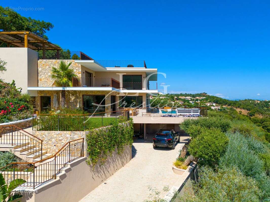 Maison à FREJUS