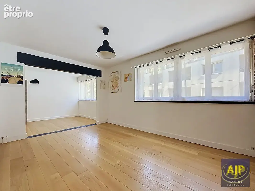 AJP IMMOBILIER NANTES - T3/T4 lumineux de 70 m² - Quartier Cité des Congrès / CHU - photo 2