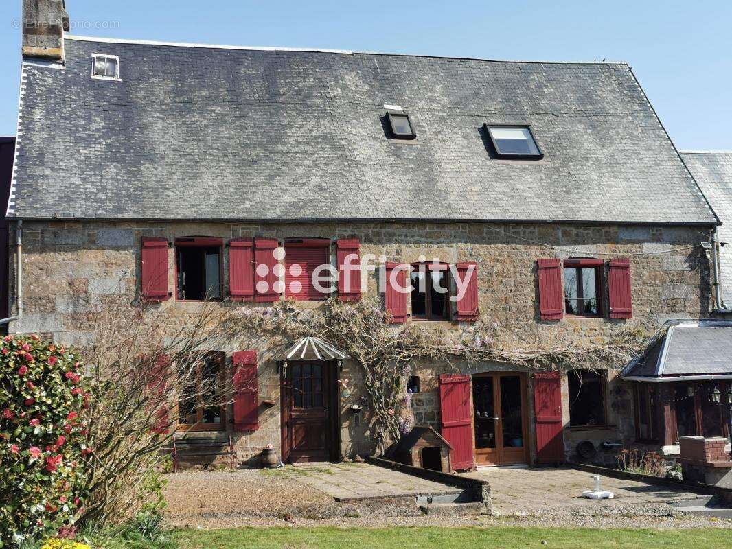 Maison à SAINT-SEVER-CALVADOS