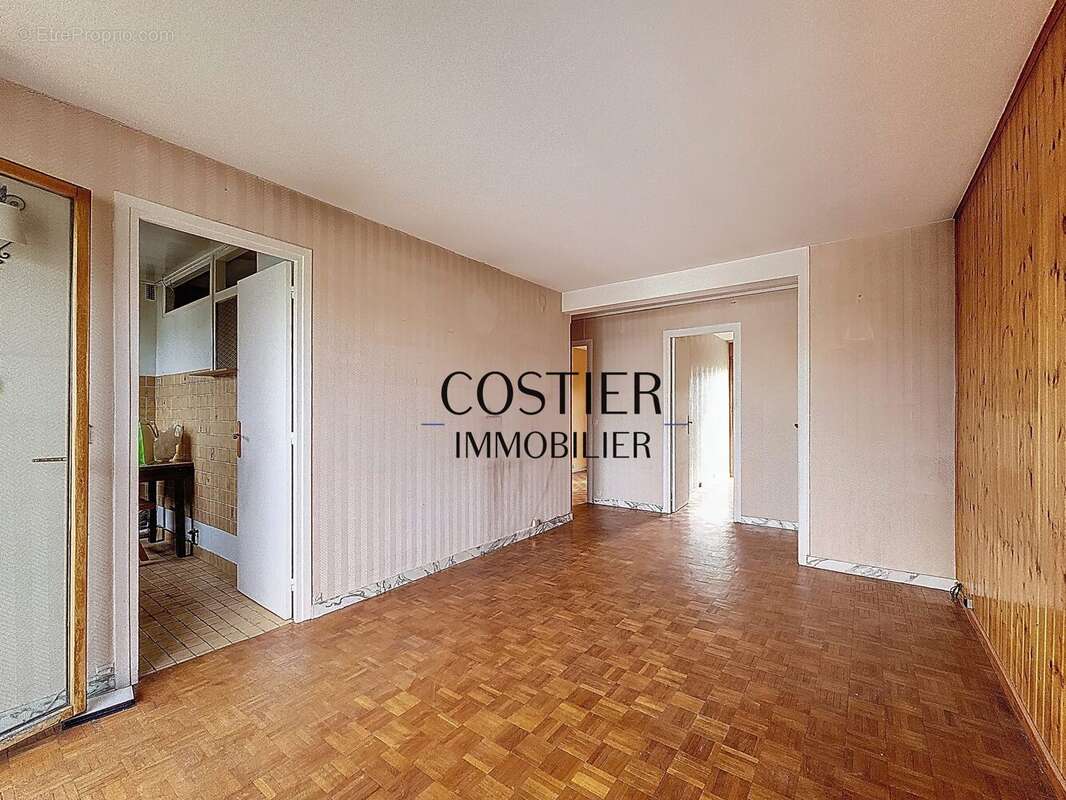 Appartement à L&#039;HAY-LES-ROSES