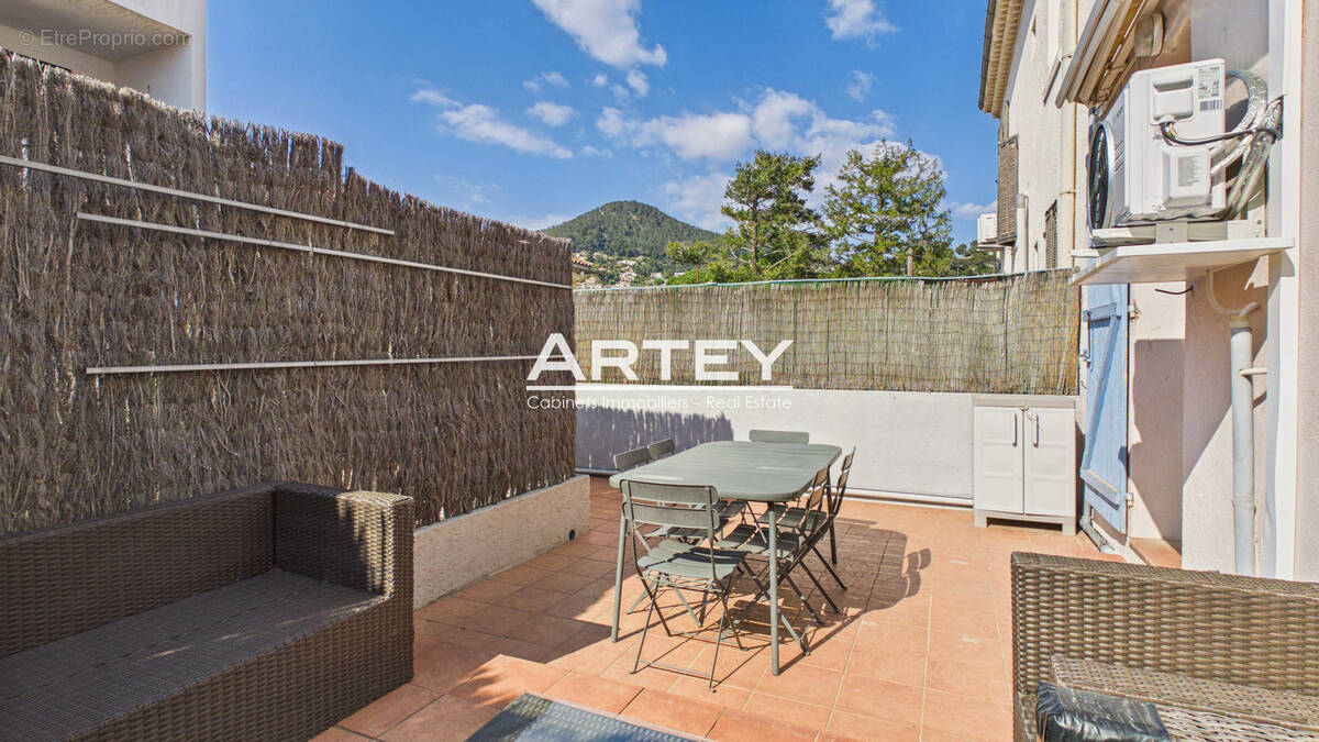 Appartement à CARQUEIRANNE