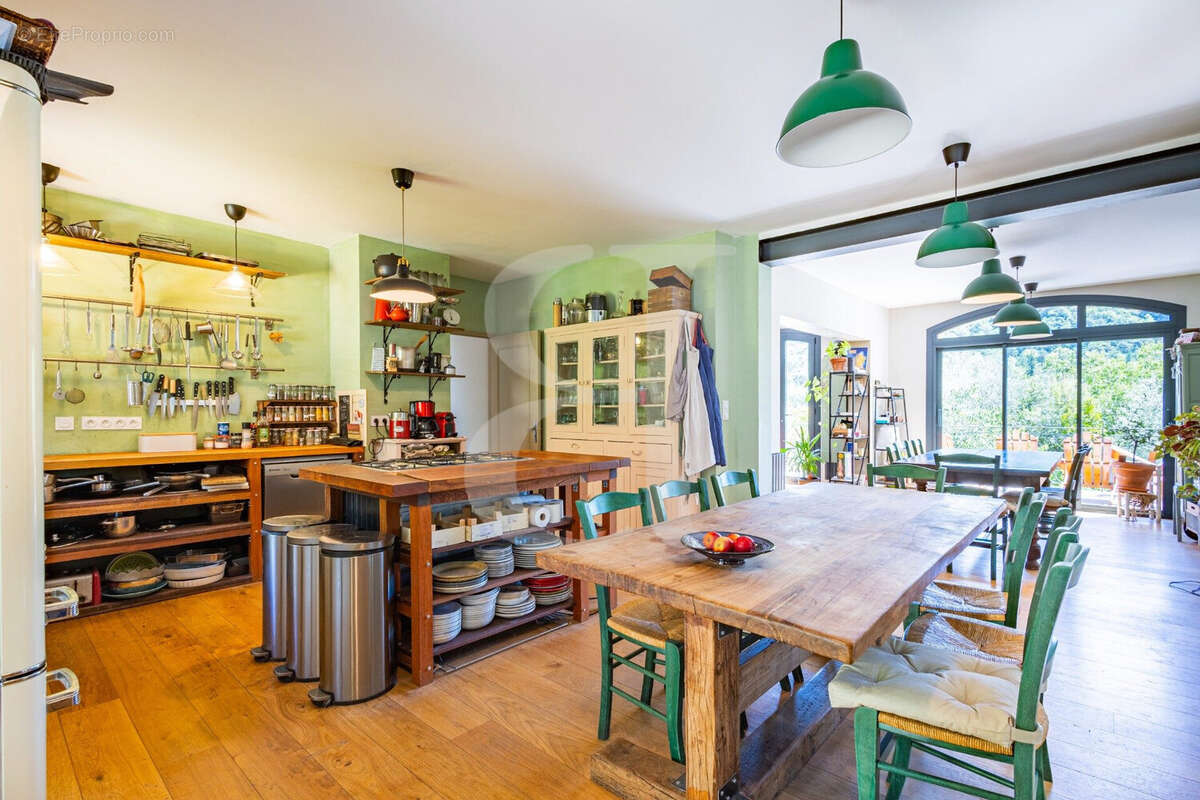 Maison à VAISON-LA-ROMAINE