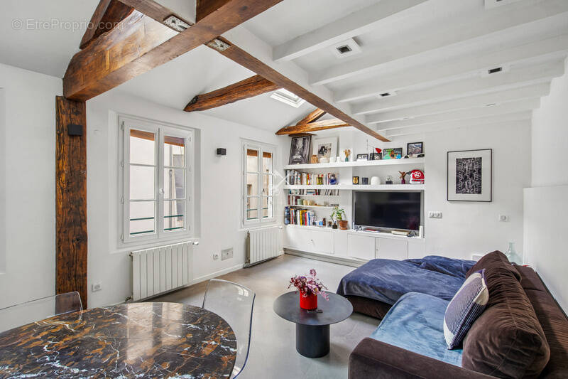 Appartement à PARIS-3E