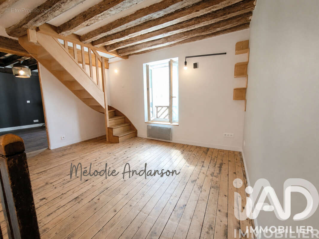 Maison 67 m² à Saint-Jean-Les-Deux-Jumeaux  - photo 9