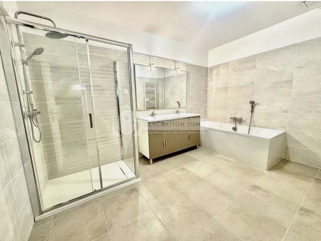 Appartement à EYRAGUES