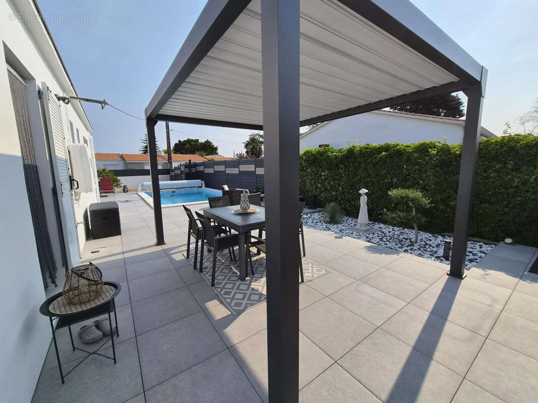 En limite de Boisvinet - 2 chambres + espace couchage - piscine - photo 5