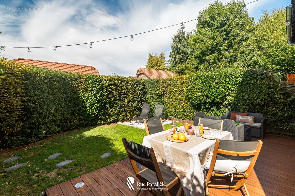 Maison à VILLY-LE-PELLOUX