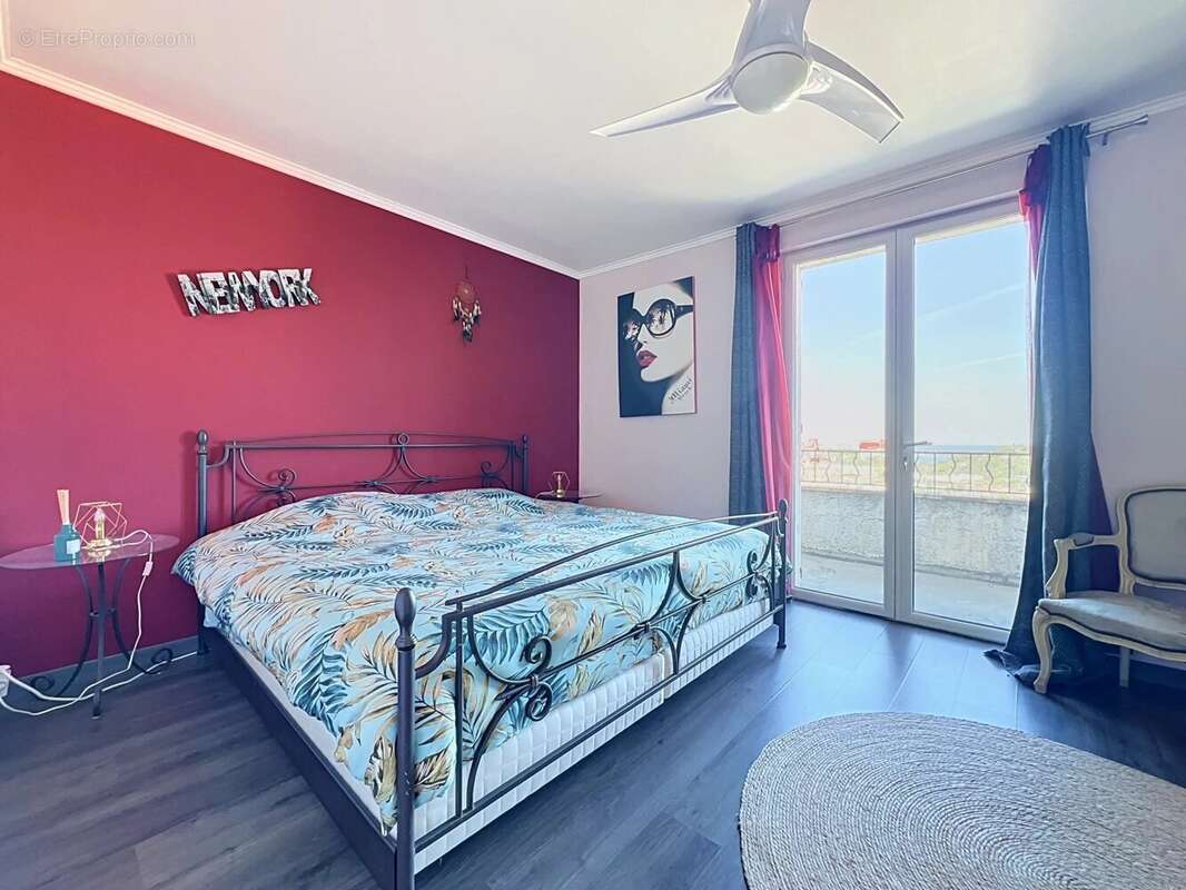 Appartement à VALLAURIS