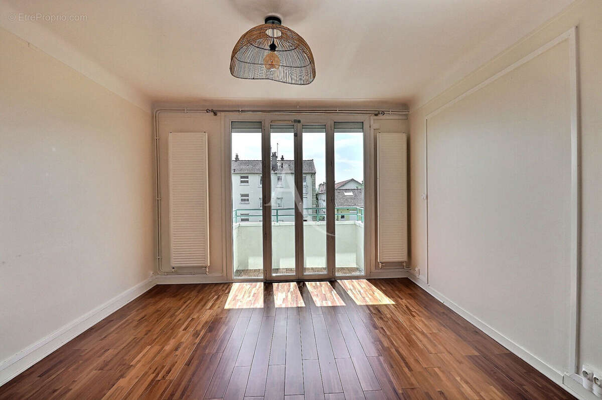 Appartement à MAISONS-LAFFITTE