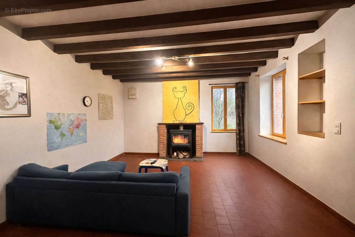 Maison à IVOY-LE-PRE
