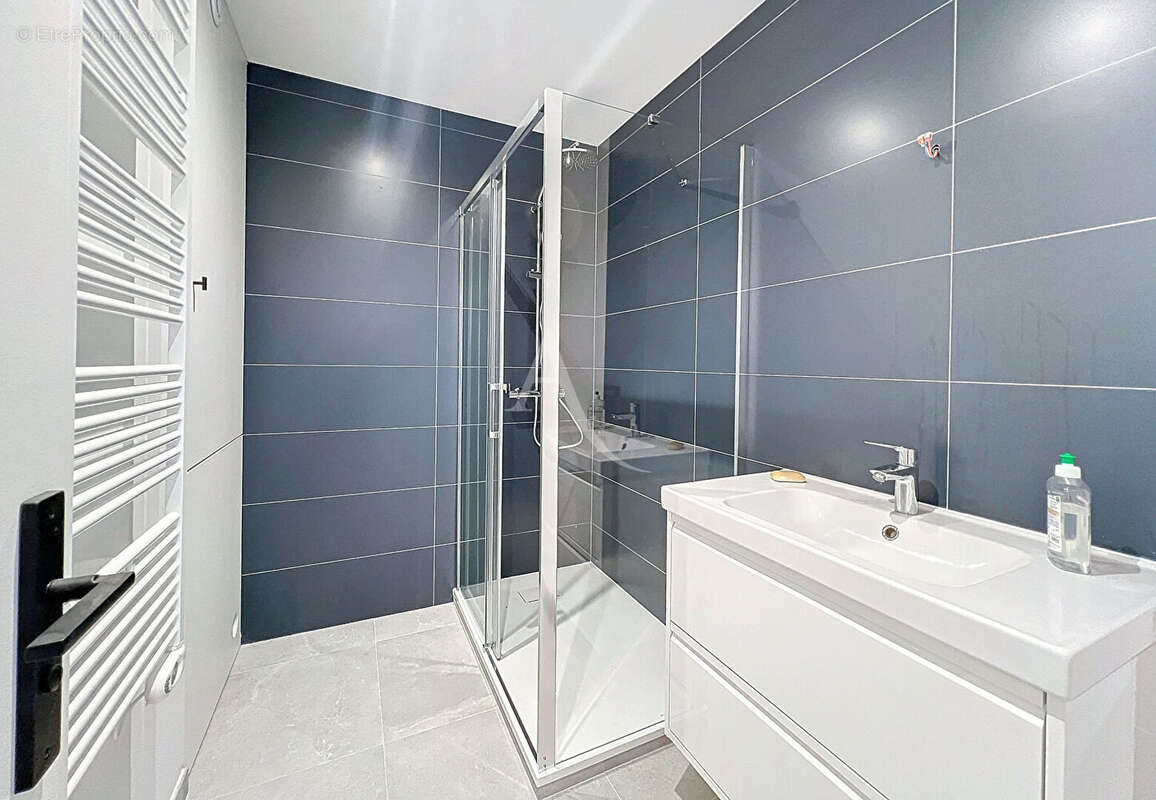 Appartement à SURESNES