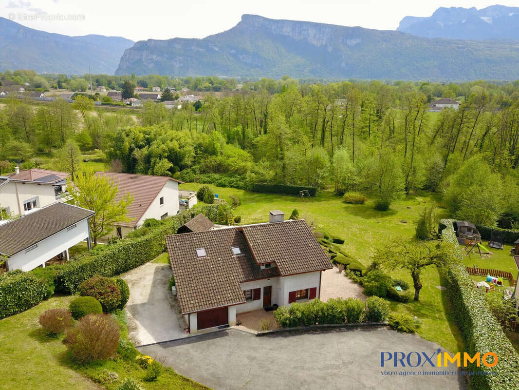 Maison 155 m² à Moirans  - photo 4