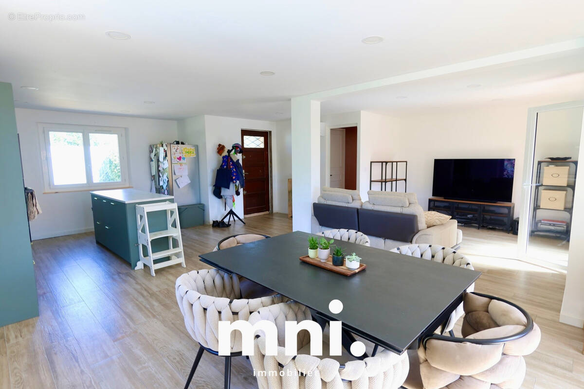 Maison à SIX-FOURS-LES-PLAGES