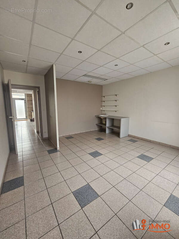 Appartement 80 m² à Saint-Genest-Lerpt  - photo 9