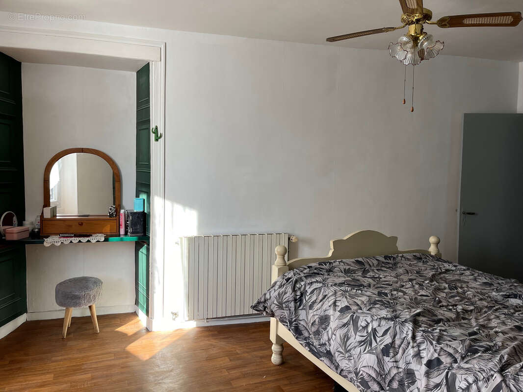 Maison à COUSSAC-BONNEVAL