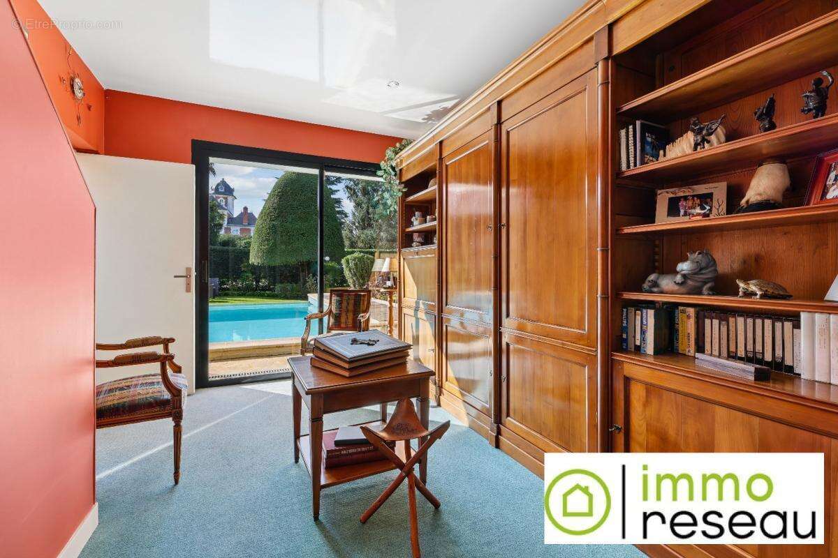 Maison à VILLENEUVE-LE-ROI