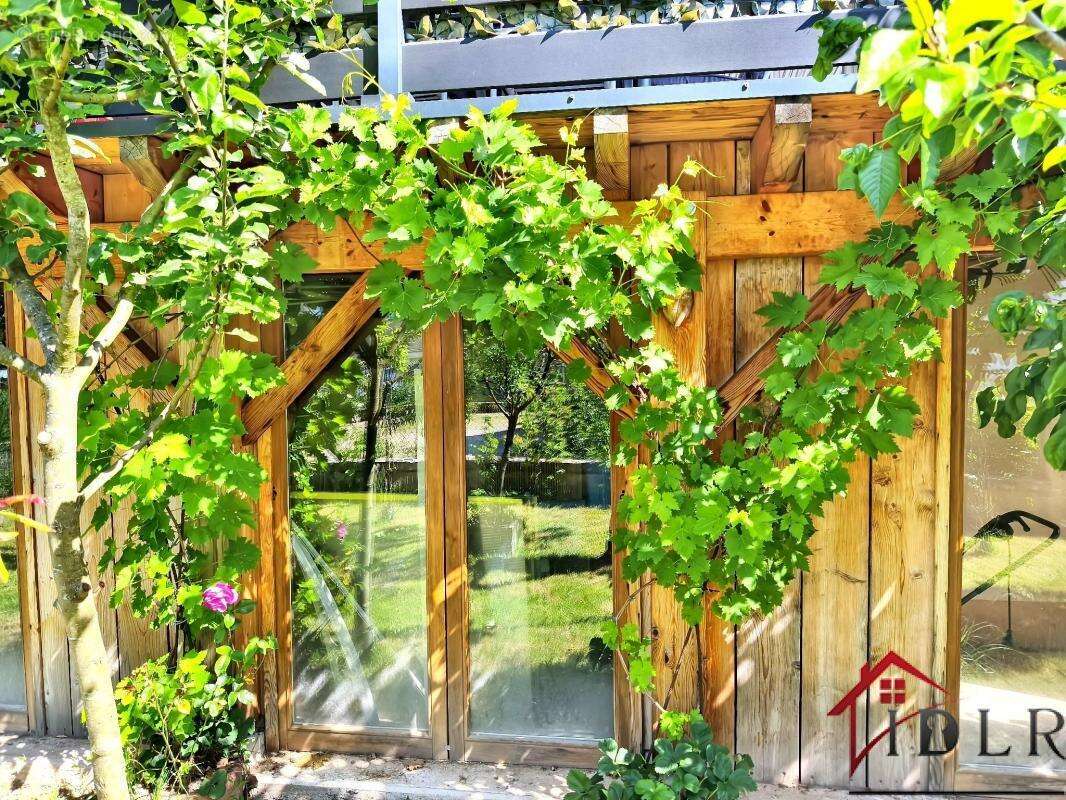 Maison à GRANGES-SUR-VOLOGNE