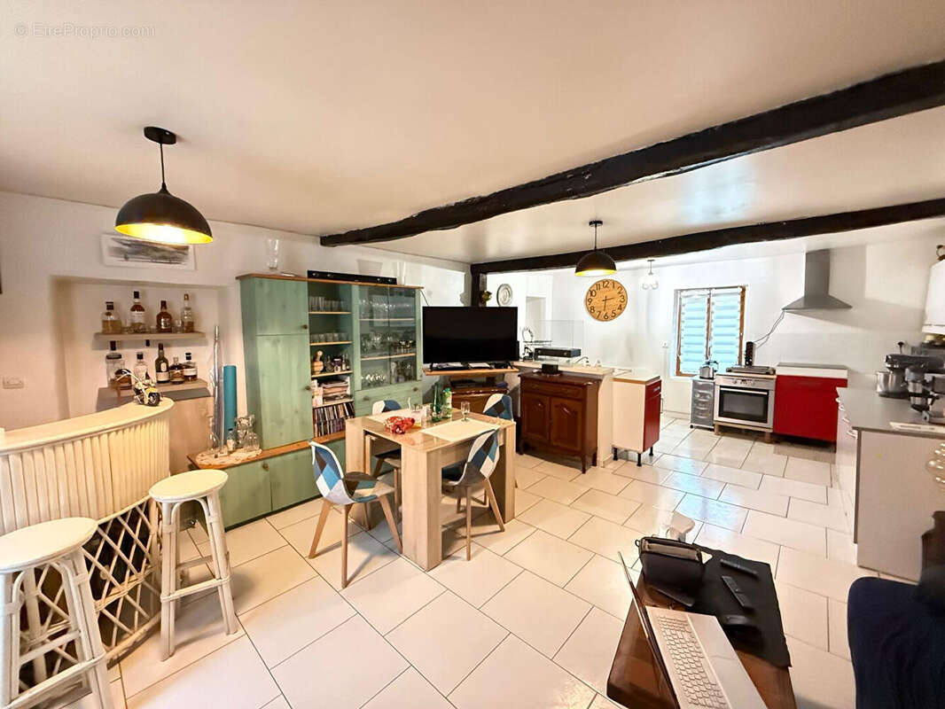 Appartement à SAINT-CYR-SUR-MORIN