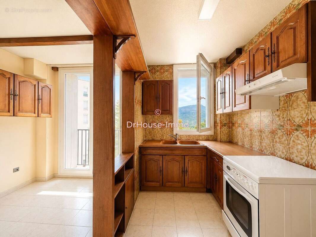 Appartement 91 m² à Carros  - photo 15