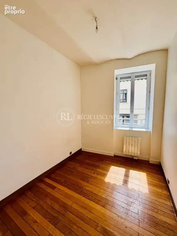Appartement Lyon 2 pièce(s) 43.4 m2 /  METRO JEAN MACE - photo 2