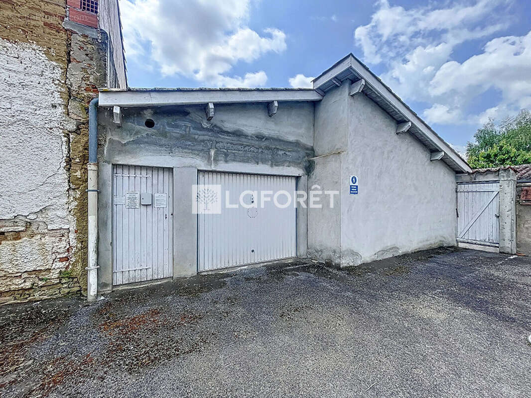 Garages & places de parking Castelsarrasin Centre-ville - 434 m² de terrain - photo 3