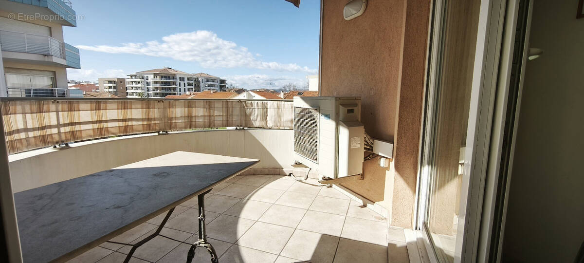 Appartement à FREJUS