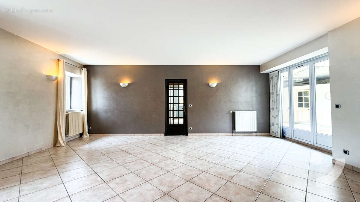 Maison à DAMERY