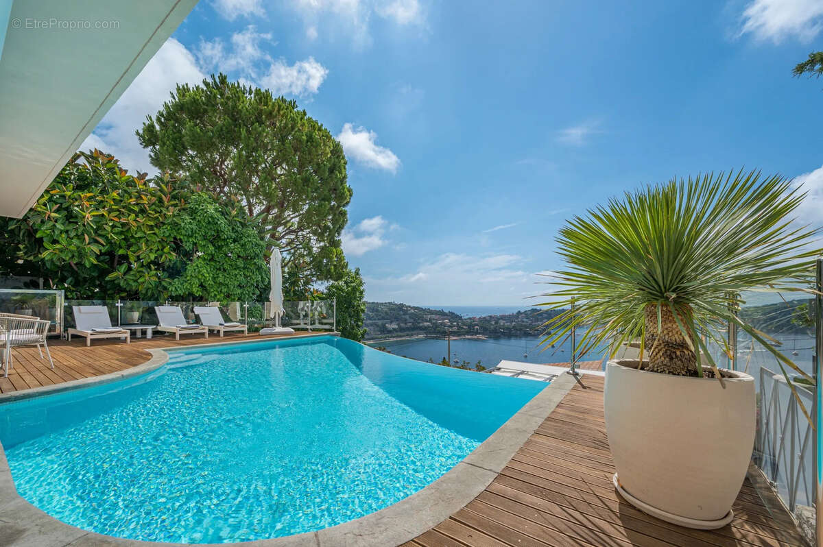 Maison 187 m² à Villefranche-Sur-Mer  - photo 5