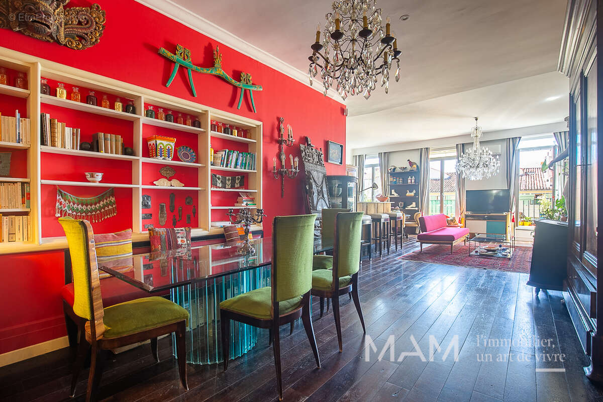 Appartement à MARSEILLE-1E