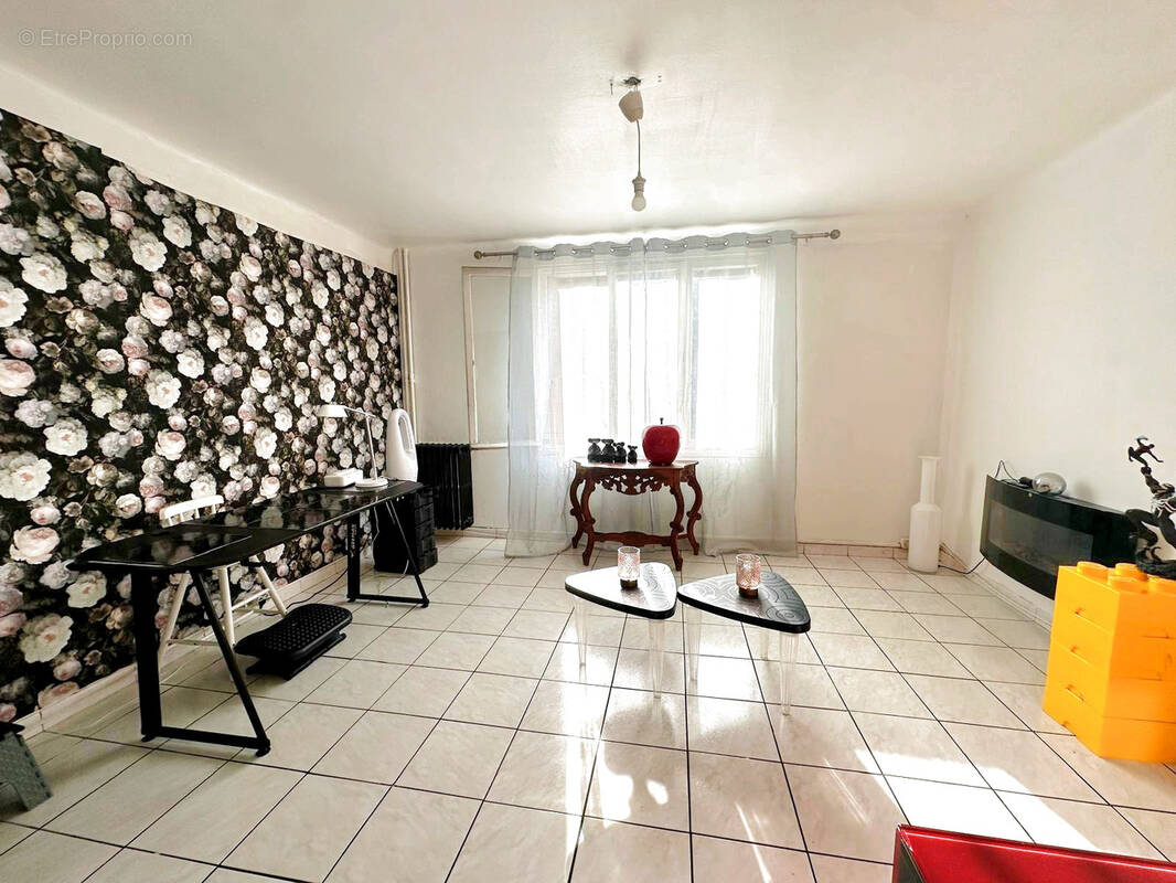 Appartement à MARSEILLE-9E