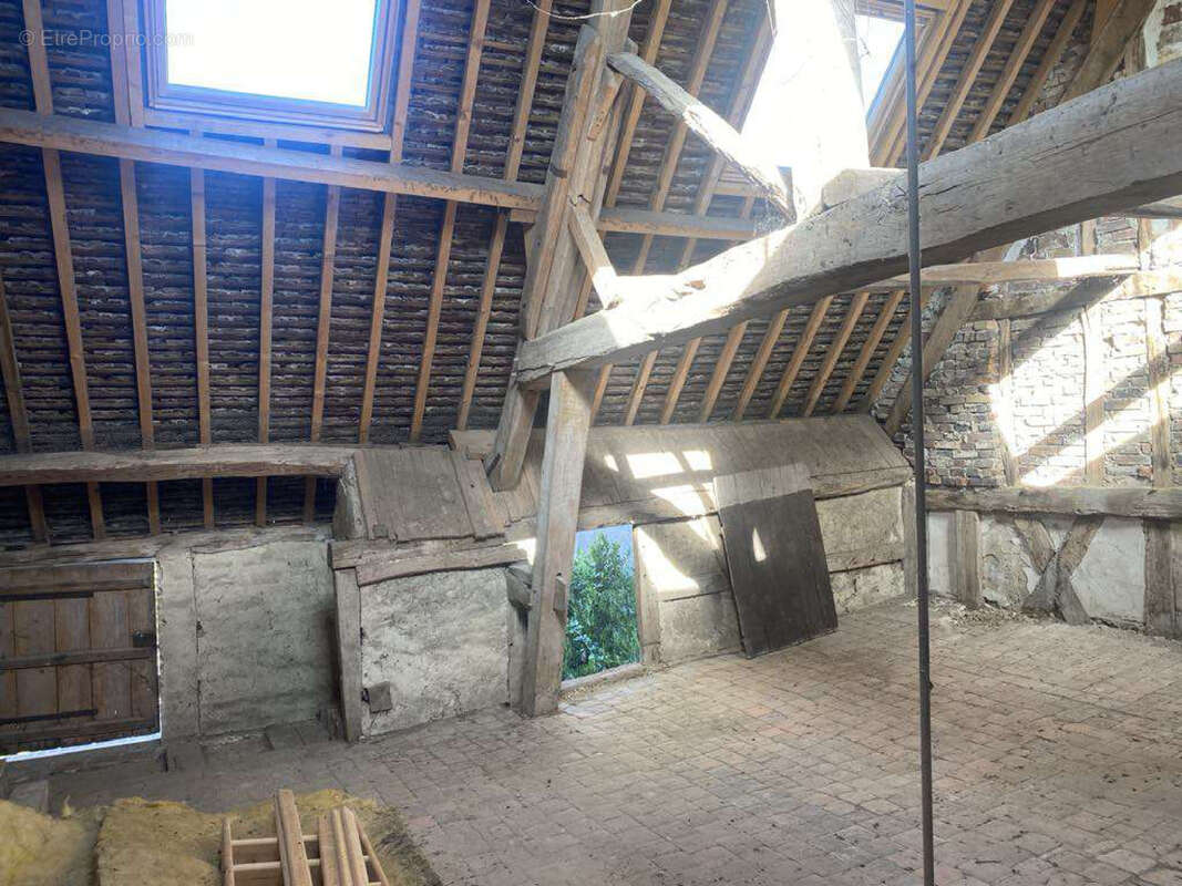 Maison à LA FERTE-LOUPIERE