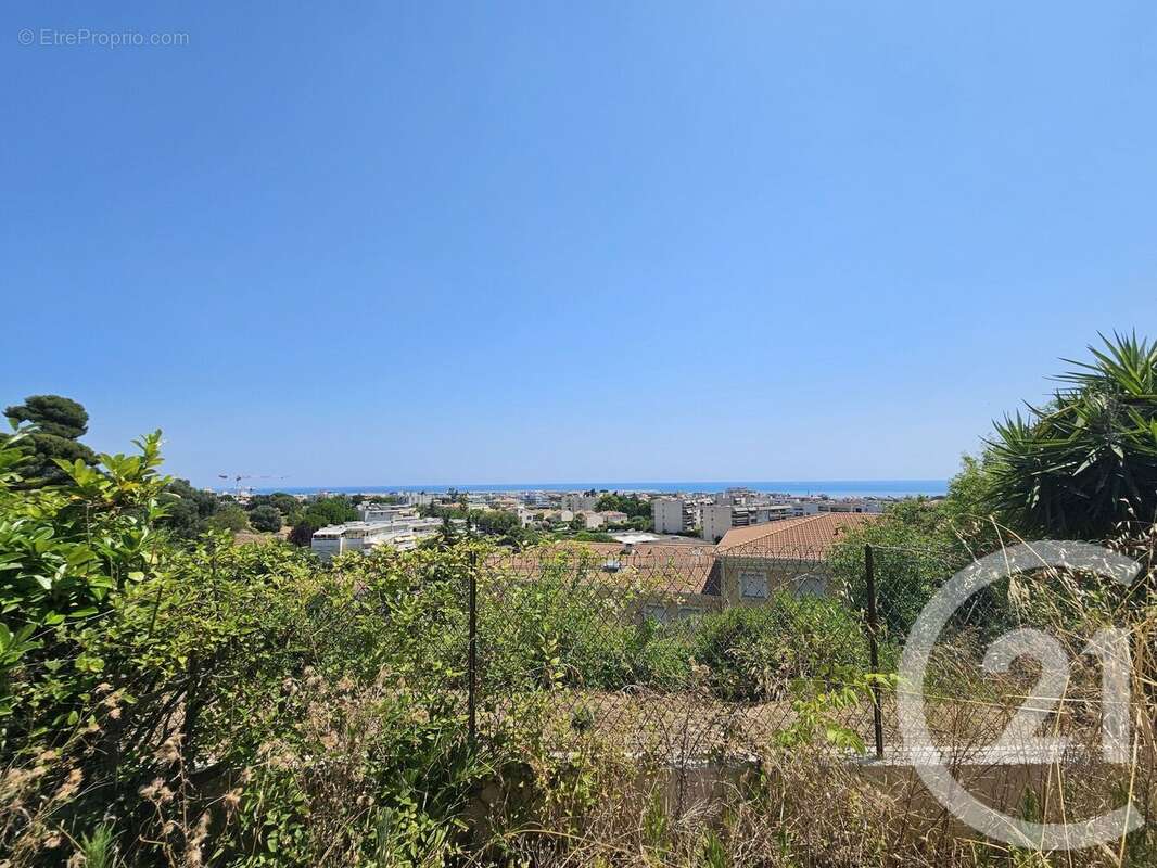 Appartement 80 m² à Saint-Laurent-Du-Var  - photo 2