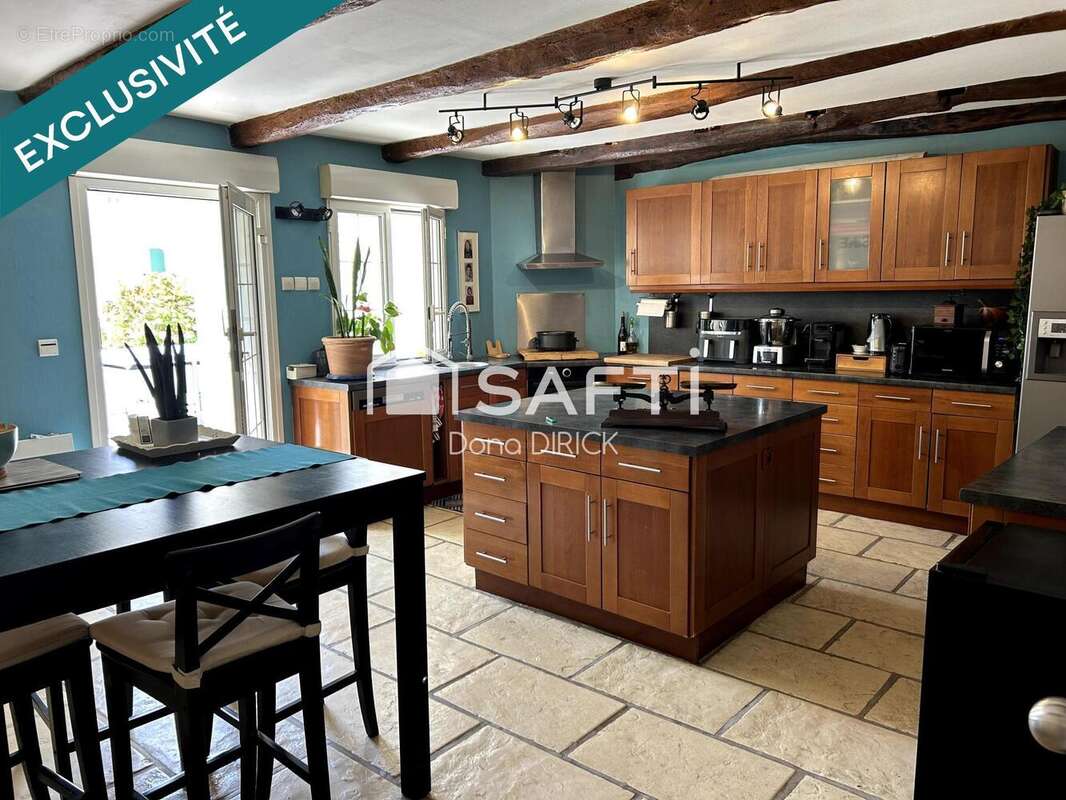 Maison 300 m² à Brehemont  - photo 4
