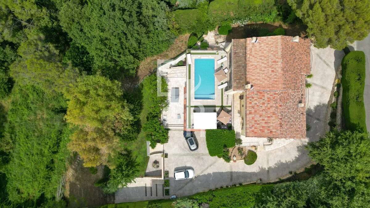 Maison à VALLAURIS