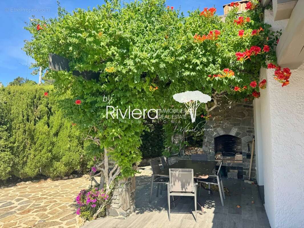 La croix-valmer - villa rénovée avec vue mer & piscine - photo 10