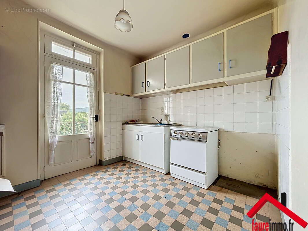 Maison à st-pantaléon-de-larche en corrèze - photo 10