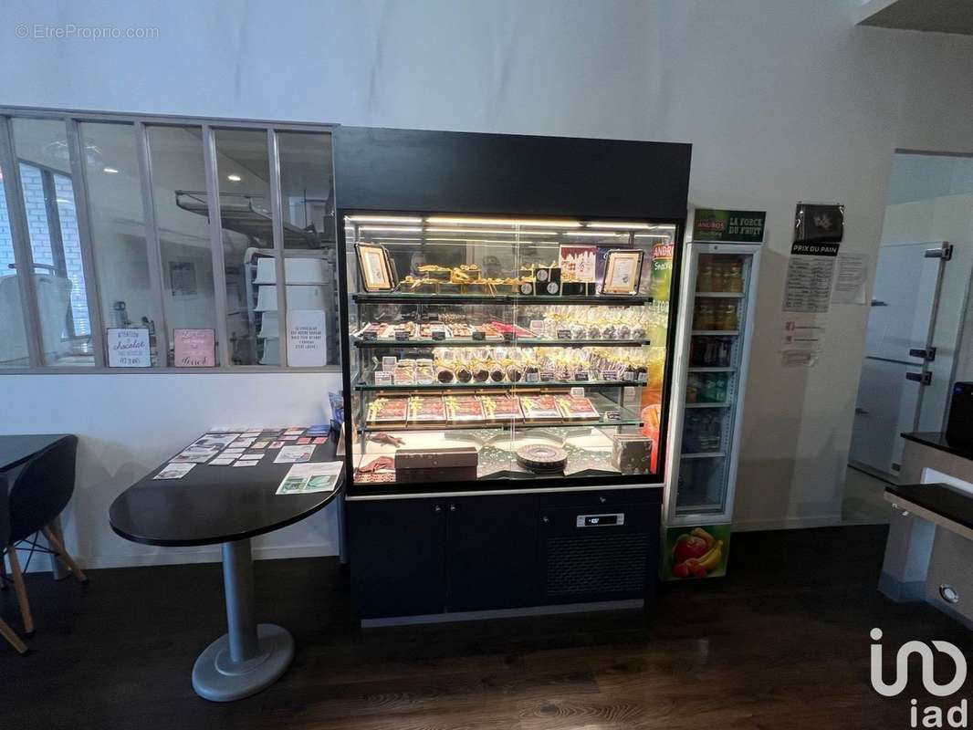 Photo 4 - Commerce à USSAC