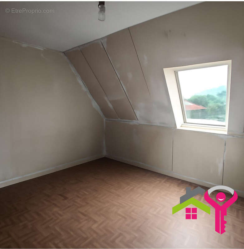 Maison à DOUCHY-LES-MINES